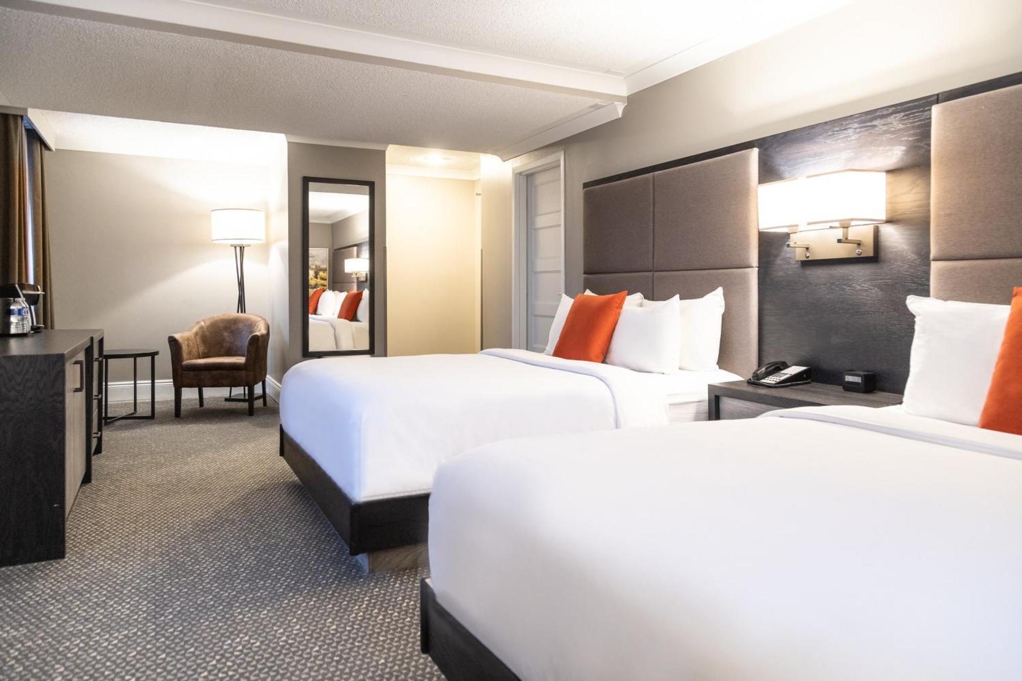 Crowne Plaza Fredericton Lord Beaverbrook By Ihg Exterior photo